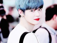 투모로우 바이 투게더