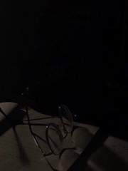 시끄러운 침묵들 사이에서