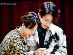 국민으로 육아물(인데 지들이 꽁냥거리는거) 보고싶음