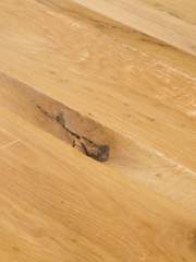 우리집에 혼자 있는데 발 소리가 들려.