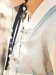 계화나무 꽃 그늘 아래