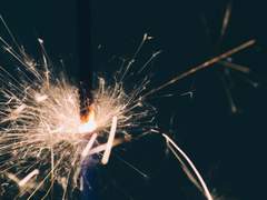 루돌프 사슴 코는 매우 반짝이는 코