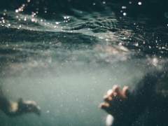 [민호승수] 한여름의 권태 (상)