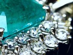 둥근 옥소리로 다스려라.