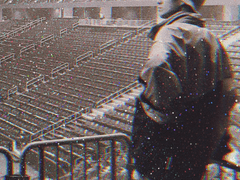 가면속의 어떤 것 75