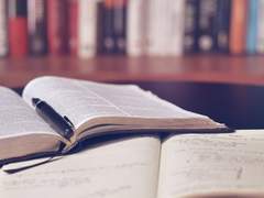 비평, 선 긋기의 권력 / 이융희