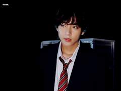 운동장 앞 "라일락 나무에서 만나"