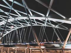 논문 대신, 남돌 댄스