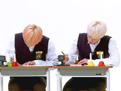 운동장 앞 "라일락 나무에서 만나."