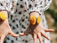 ...저, 거동이 불편하면 언제든 말해주게.