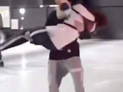 밀큐 빗 속 달리기