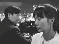 생각에 잠기는 황시목