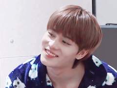 문태일이 귀여워하면