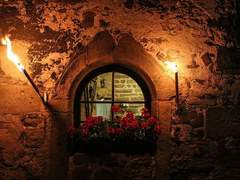 드높은 깃대가 설령 꺾일지라도