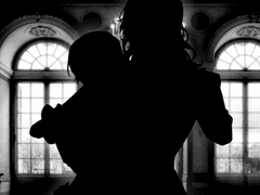 달리나정 커미션