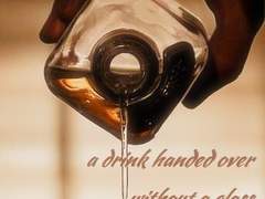 [스카진] 잔 없이 건네지는 술