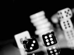 ⋯ 은 주사위 놀이를 하지 않는다. 3