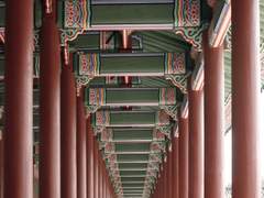 the equivalent grayscale range of an image to the colors of a specified gradient fill