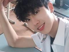 이제 사랑하는 품 속으로 들어왔네