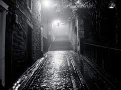 안개 낀 골목길