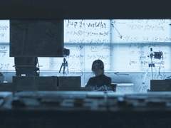 세 번 만나면 운명이라던데.