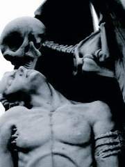 어두운 이 세계에서 너만 빛났어.