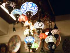 진혼 : 古董鋪 (오래된 골동품 가게)