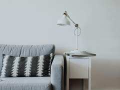 갈 데 없으면 우리 집 와요