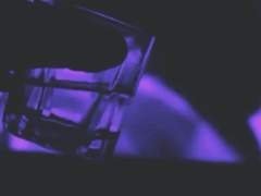 Любовь - это яд.