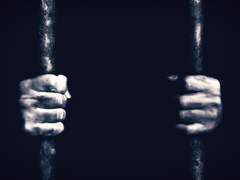 캐릭터 애드온: 저주받은 감옥