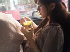 한 편의 시가 별자리가 되려면 수천수만 명의 시인이 죽어야 하리라는 것을