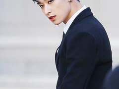 [쥬밀] 거기, 카메라 들고 나오세요.