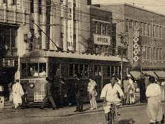 파란 녹이 낀 구리거울