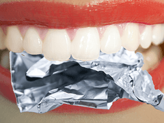 은박지를 씹으면 이가 시린다? 왜 그럴까?