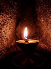 등전만리심(燈前萬里心)