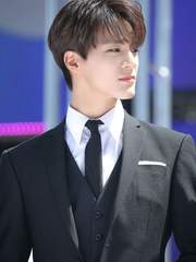 텐 이어스 (TEN YRS)