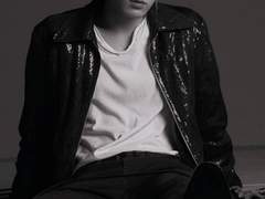 스파이로 들어간 조직에 어쩌다 홍일점