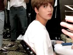 둘 중에 누군데 02