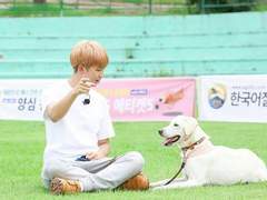 넥타이 맬 줄 모르는데.