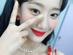 Sᴛʀᴀᴡʙᴇʀʀʏ Dᴇʟɪɢʜᴛ