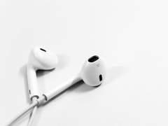 내 귀를 의심해