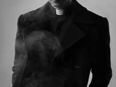 담배 연기는 내 영혼이 그대에게로 보내는 몇 모금의 밀지*