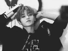 그저 그런 사이.