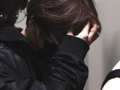 책임을 져야만 해요. _2 (A)