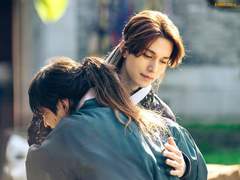 15. 현대에서 600살 어려진 랑이와 놀아주는 연이