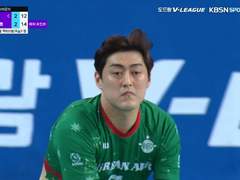 오늘 같은 날은 유니폼 한 장씩 사야할 것 같습니다.