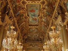 치맛자락의 잔향