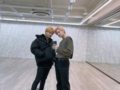 1월1일부터 떡밥 던져주는 둘