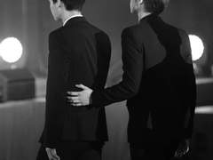 어두운 밤 후기