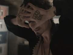 파이브는 클라우스를 묻었던 날들을 잊지 못한다